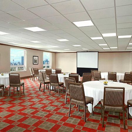 Four Points By Sheraton Calgary Airport Eksteriør billede
