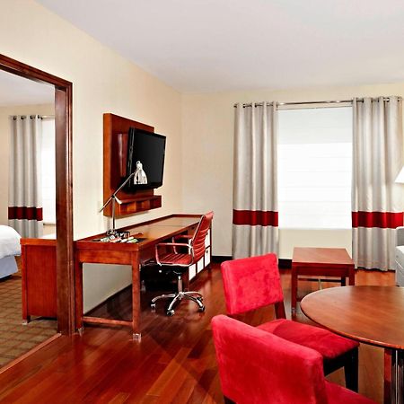 Four Points By Sheraton Calgary Airport Eksteriør billede