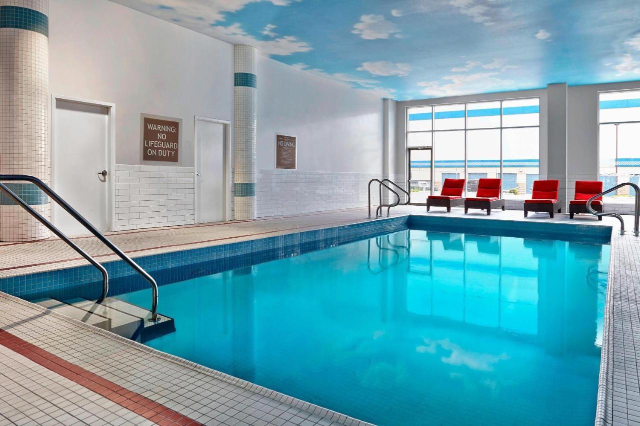 Four Points By Sheraton Calgary Airport Eksteriør billede