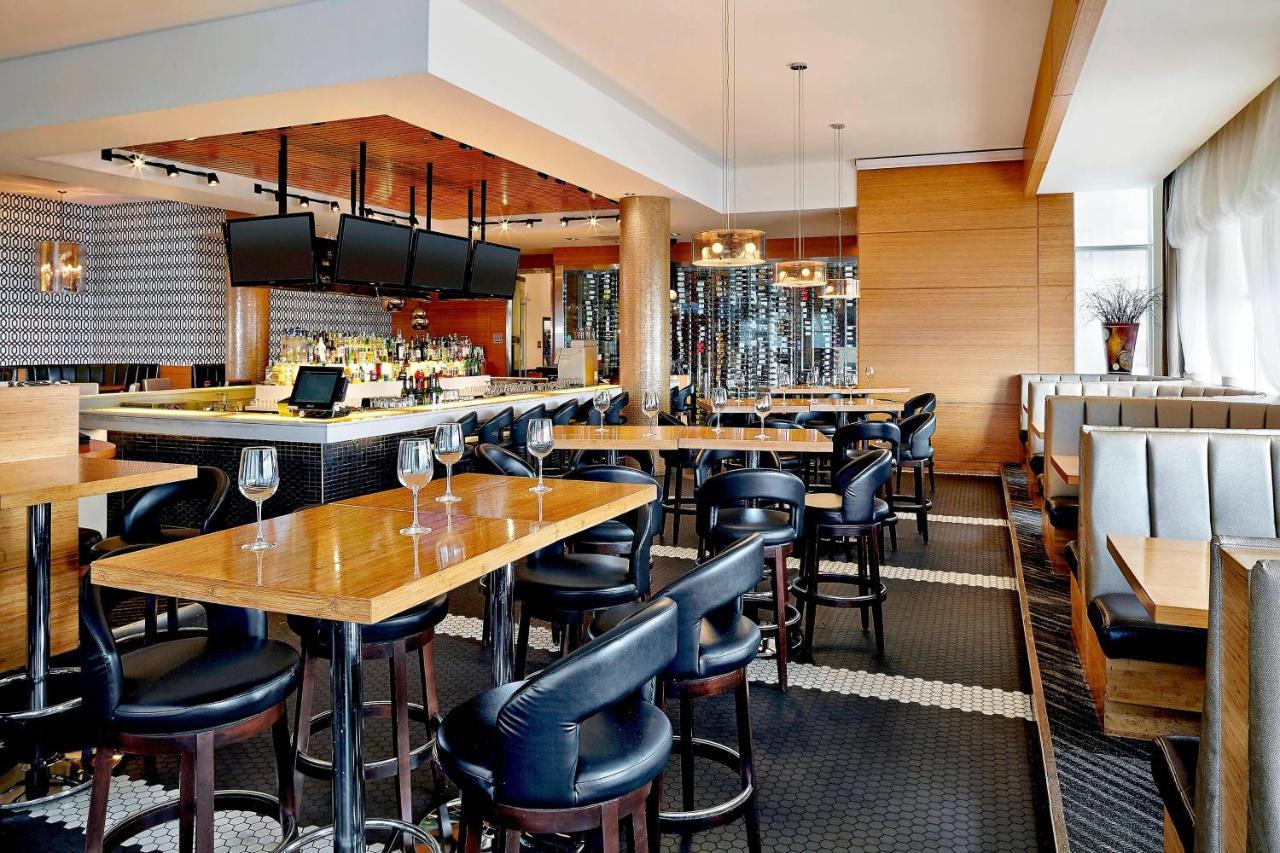 Four Points By Sheraton Calgary Airport Eksteriør billede