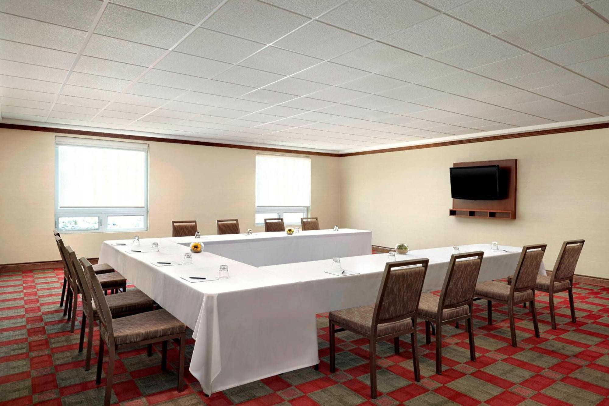 Four Points By Sheraton Calgary Airport Eksteriør billede